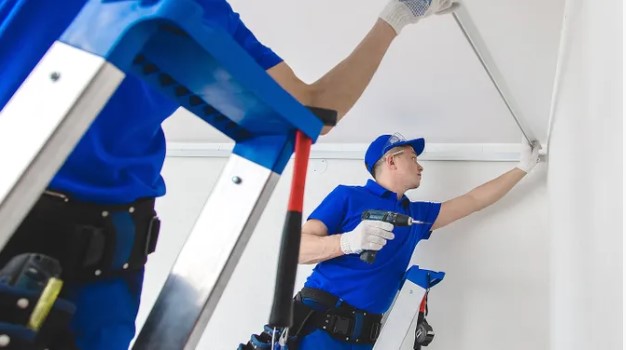 ĮTEMPIAMU LUBŲ KONSTRUKCIJOS