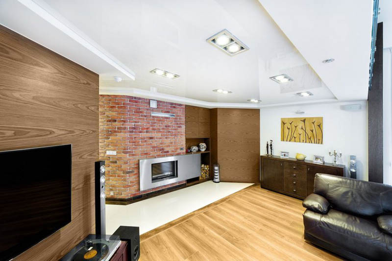 Baltos lakuotos lubos į studiją S=19.2m2